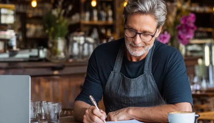 Local commercial : quelles clauses surveiller pour une activité de restauration ?